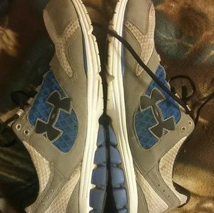 Under Armour Shoes - Under armer men's size 12 Under Armour Shoes - Under armer men's size 12
